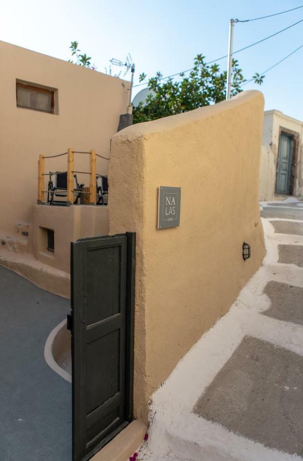Nalas Suites Emporio  Exterior photo